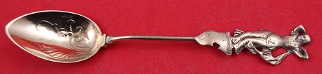 Coffee Spoon GW  lady holding dress train  5
